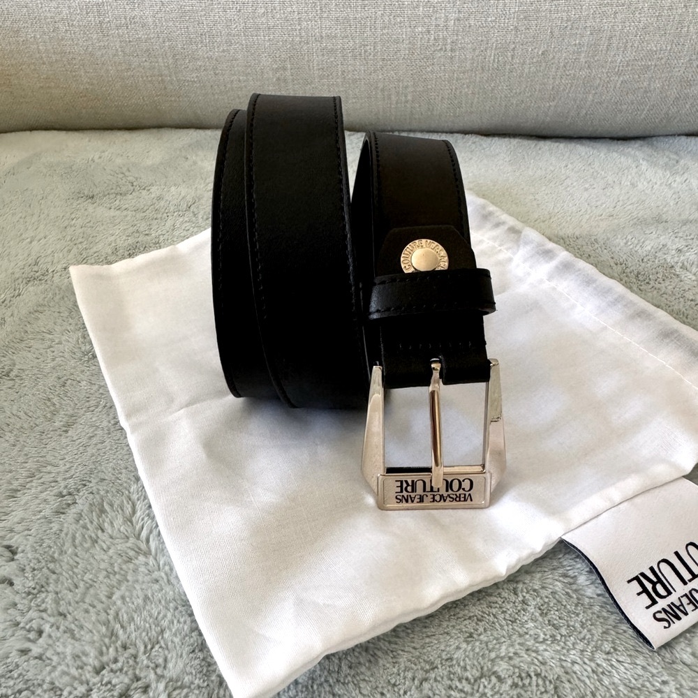 Versace Jeans Collection Black Belt in Size 80, EUC!